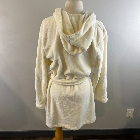 MAKE + MODEL Cream Mouse Graphic Hooded Robe‎ (M) - Picture 5 of 8